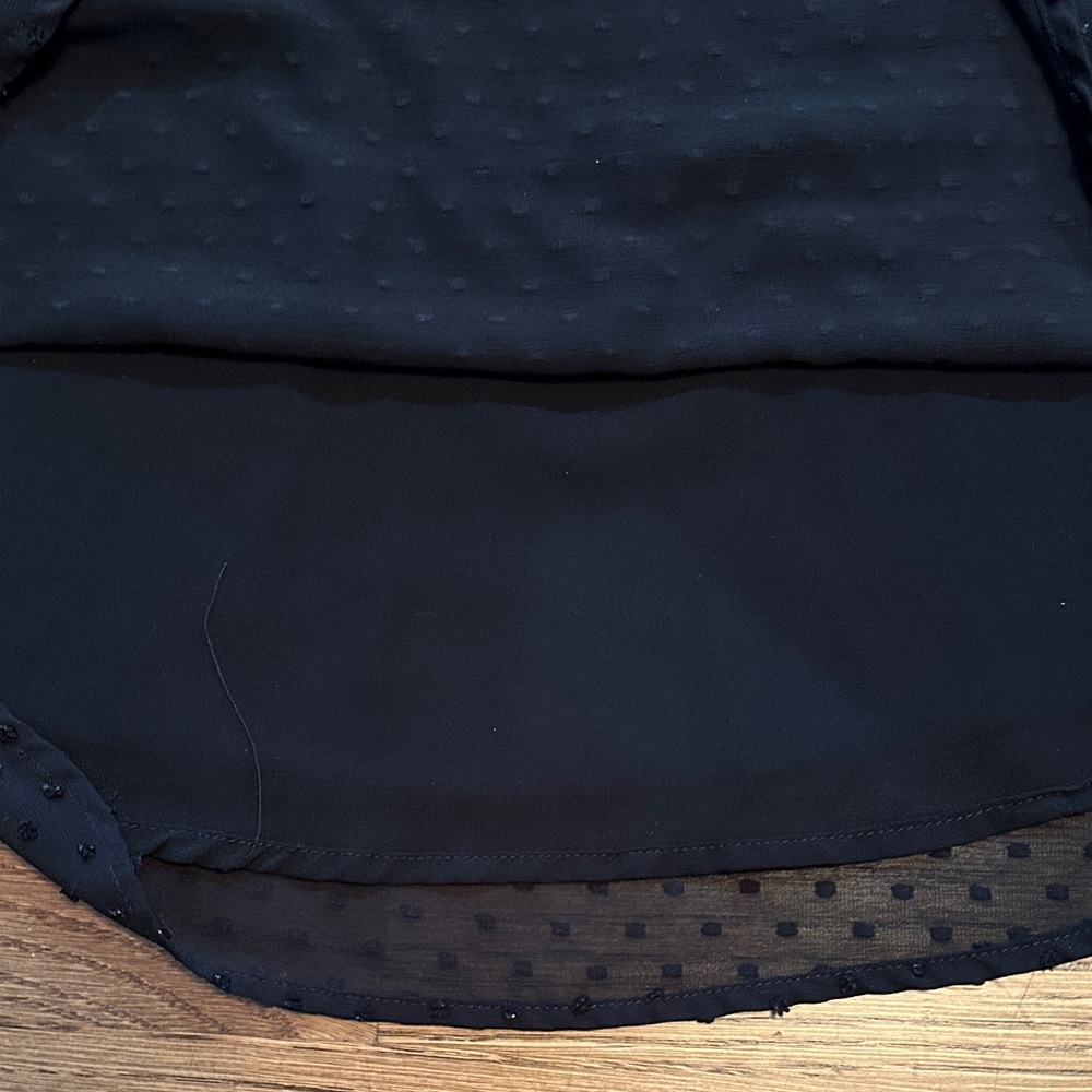 Elegant Black Women's Blouse with Voluminous Sleeves - Picture 9 of 10